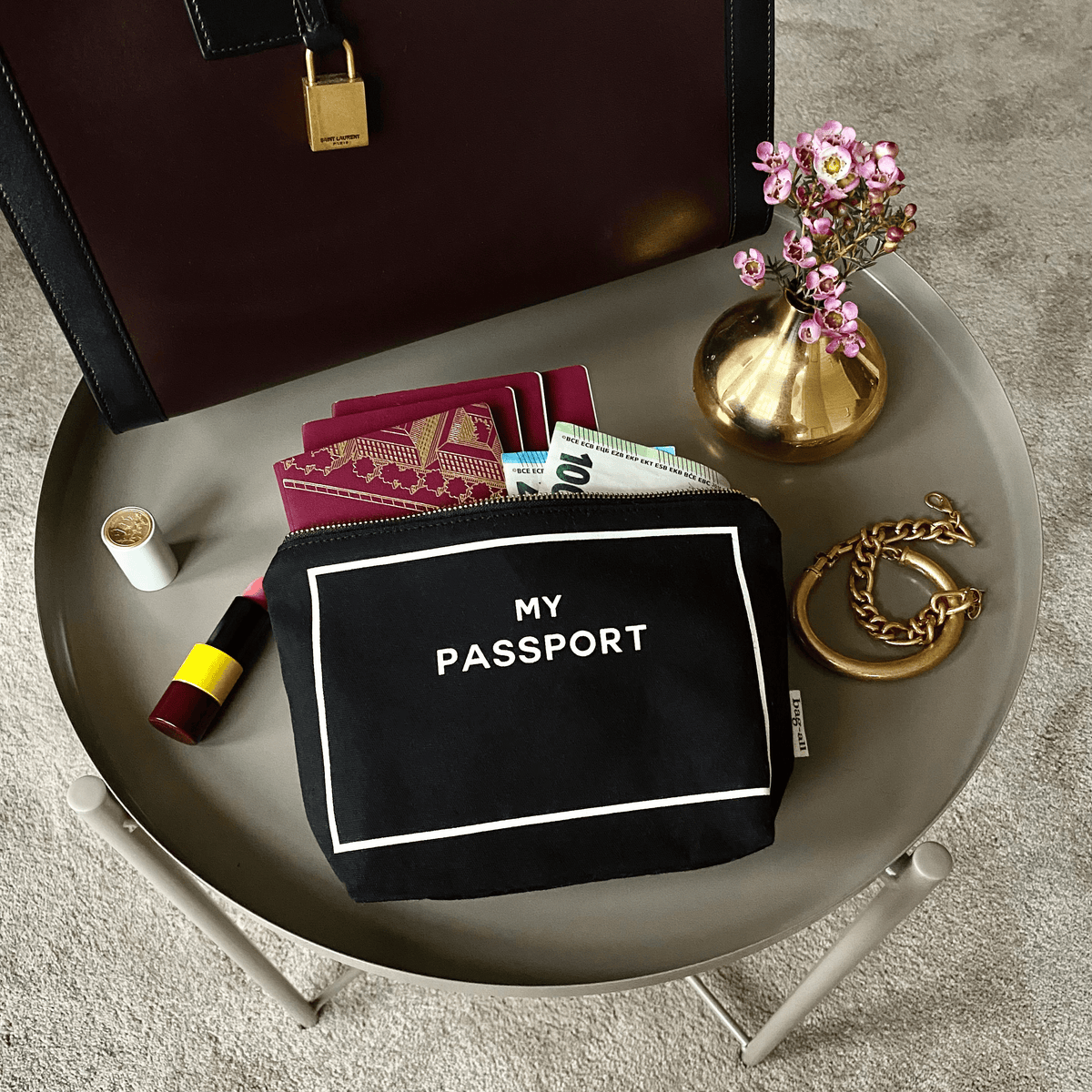 Travel in Chic Fashion with custom passport case I YOUR GIFT STUDIO