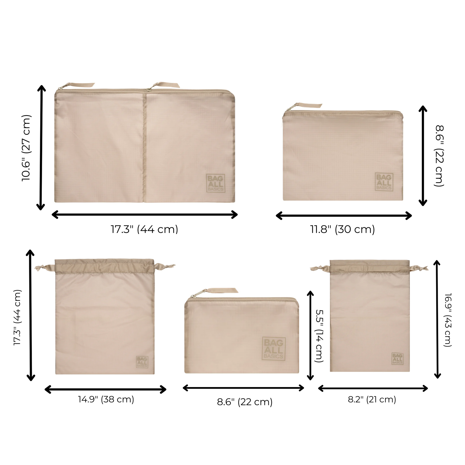 Bag-all Packing Bags Set in recycled nylon featuring 5 organizer bags in taupe with size dimensions, including double compartment, medium, small cases, and drawstring bags for travel organization